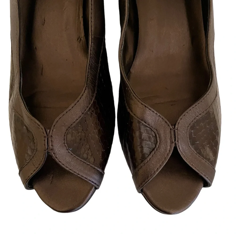 Van Eli Brown Leather Snakeskin Texture Open Toe Wedge Heel Pump 9.5 N